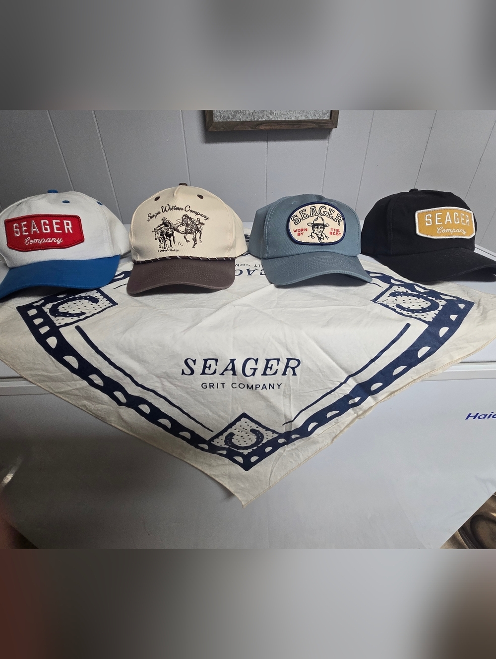 Seager Hats Set